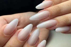 White gel nails: fashion or timeless trend?