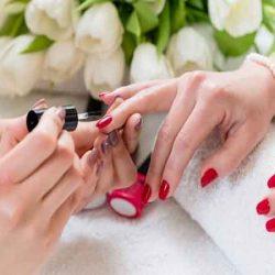 How to apply semi-permanent nail polish?